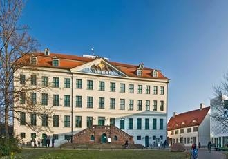 Franckeplatz mit Historischem Waisenhaus, Foto: Ingo Gottlieb