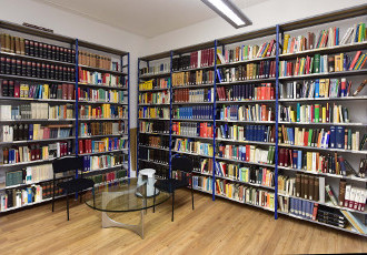 Gesellschaft für deutsche Sprache Wiesbaden: Bibliothek, Foto: Joachim Sobek